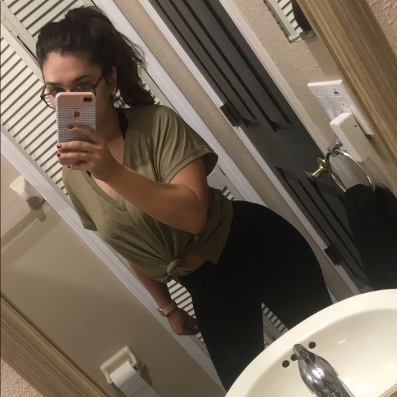 Meet your Posher, Jordan - Picture 3 of 4